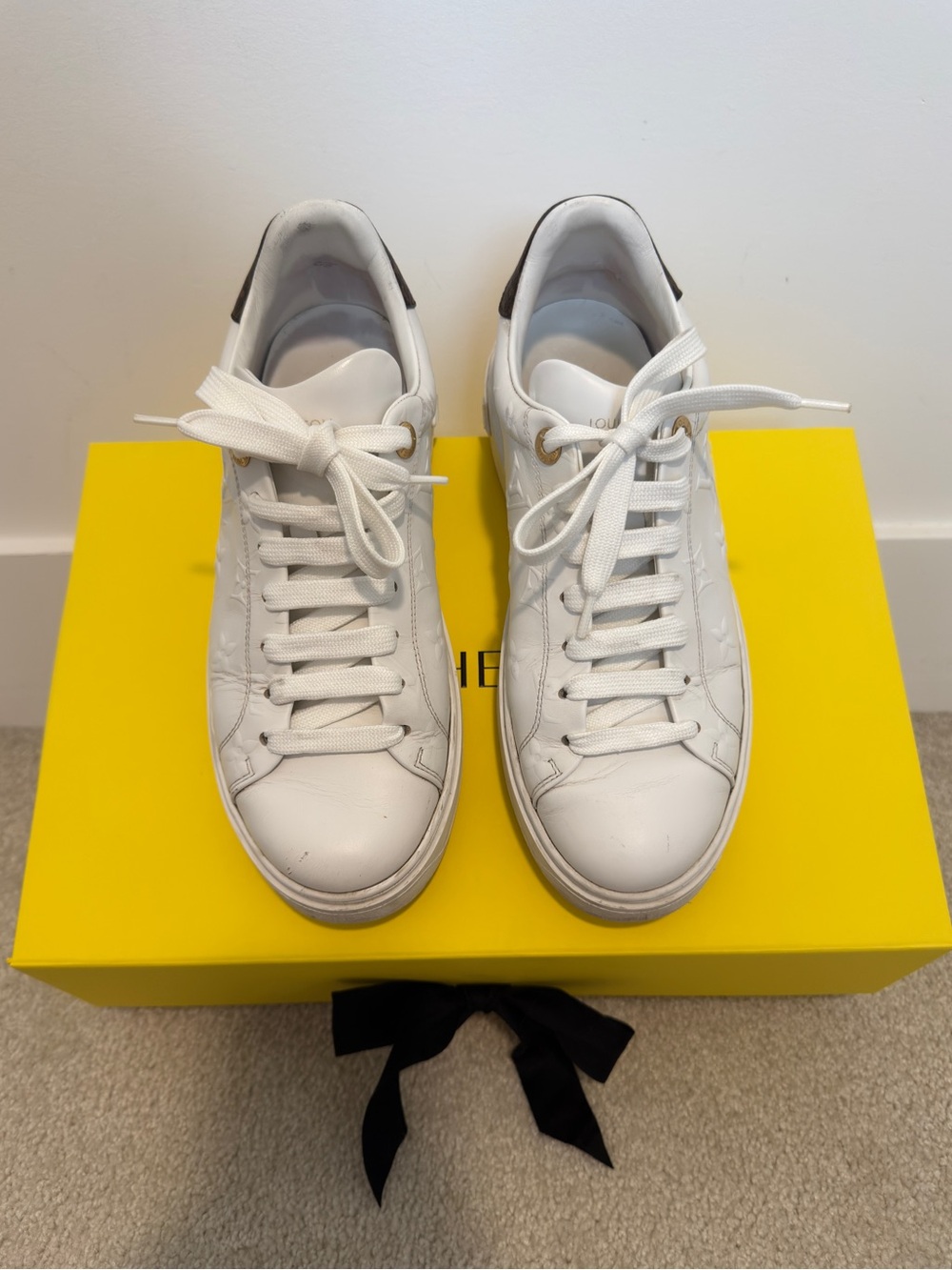 Louis Vuitton Time Out Sneakers – Size 39